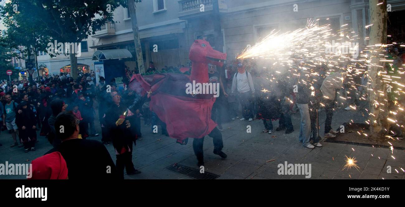 LES SANTES, FIESTA MAJOR DE MATARO, CORREGUSPIRA, DRAGON.2012. Foto Stock