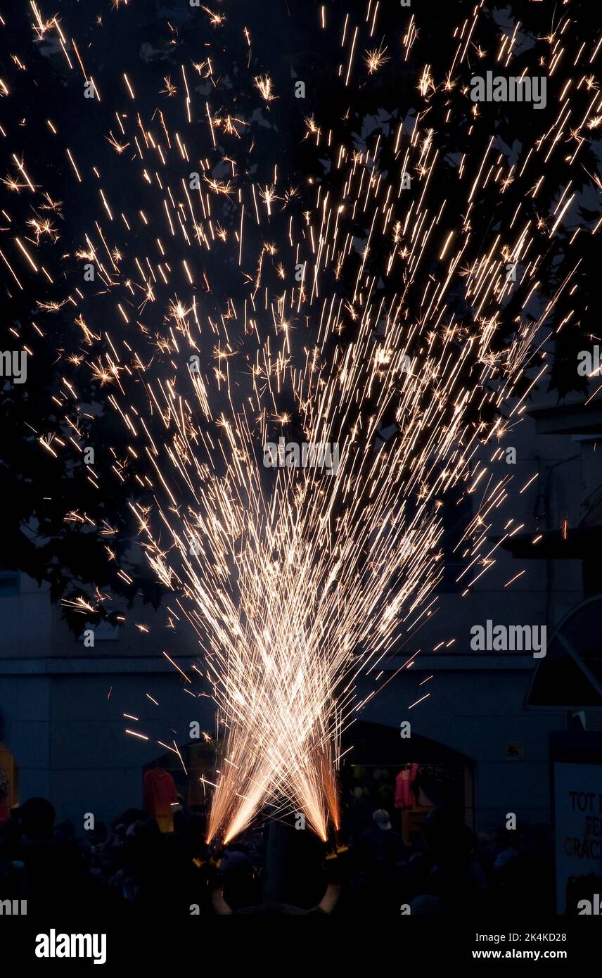 LES SANTES, FIESTA MAJOR DE MATARO, CORREGUSPIRA, DRAGON.2012. Foto Stock