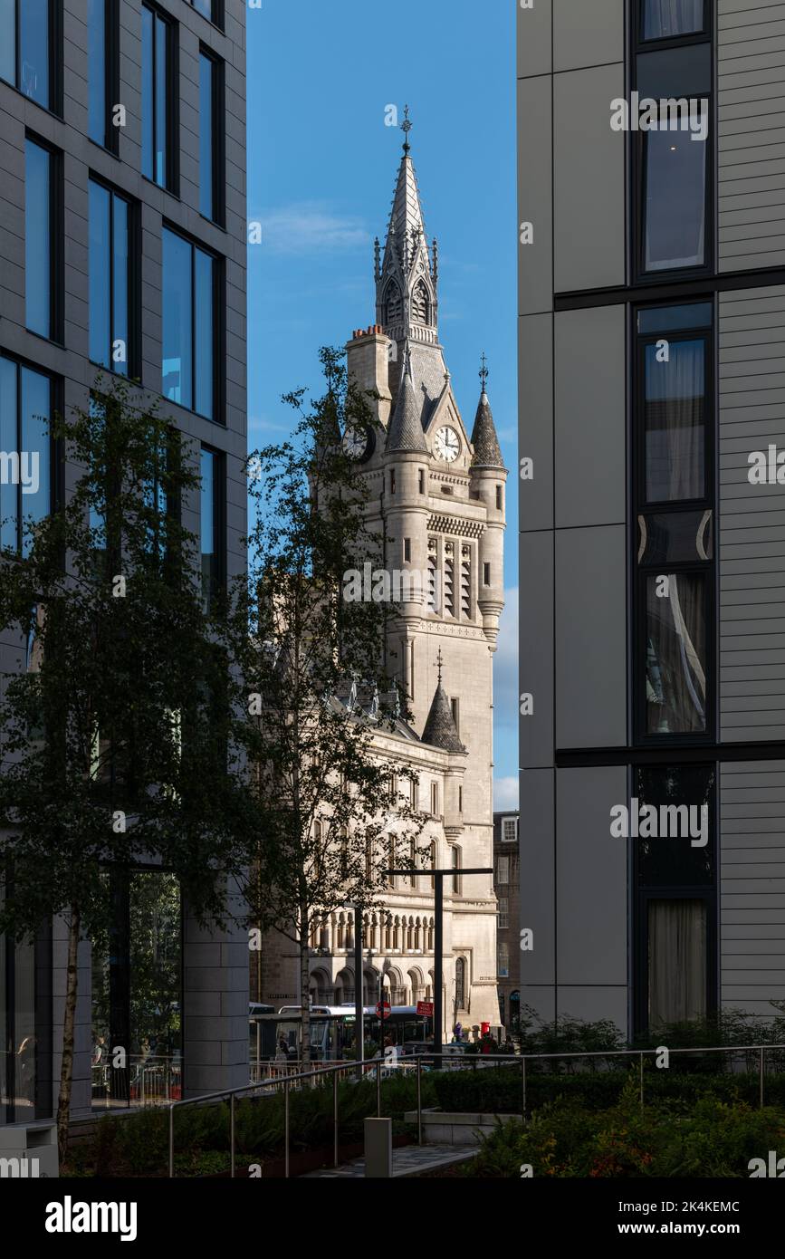 1 ottobre 2022. Aberdeen, Scozia. Si tratta di una vista architettonica intorno a Piazza Marischal ad Aberdeen in un soleggiato pomeriggio di Ottobre. Foto Stock