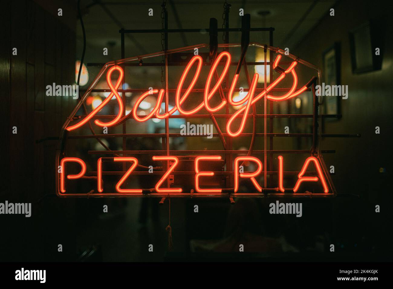Cartello al neon Sallys Apizza, New Haven, Connecticut Foto Stock