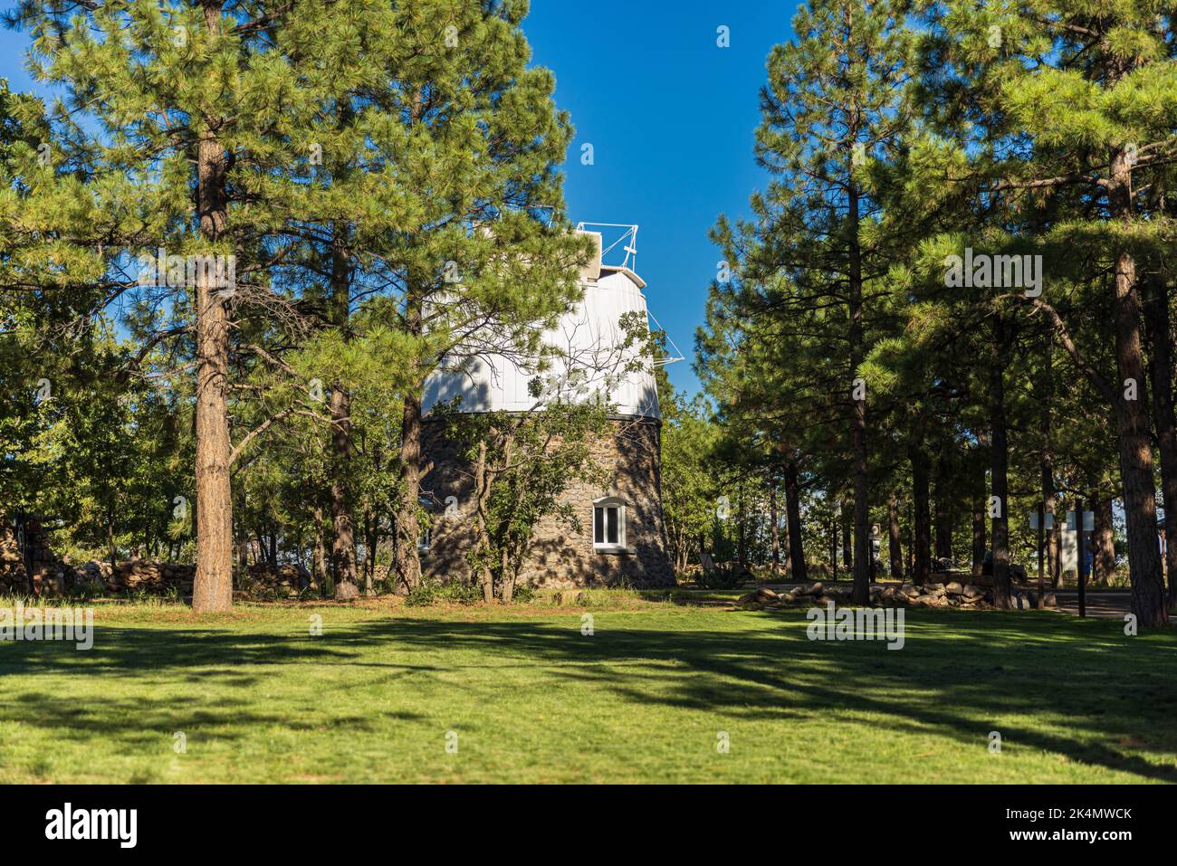 FLAGSTAFF, ARIZONA - 1 SETTEMBRE 2022: Il telescopio ad essiccazione Pluto all'Osservatorio Lowell su Mars Hill a Flagstaff, Arizona. Foto Stock