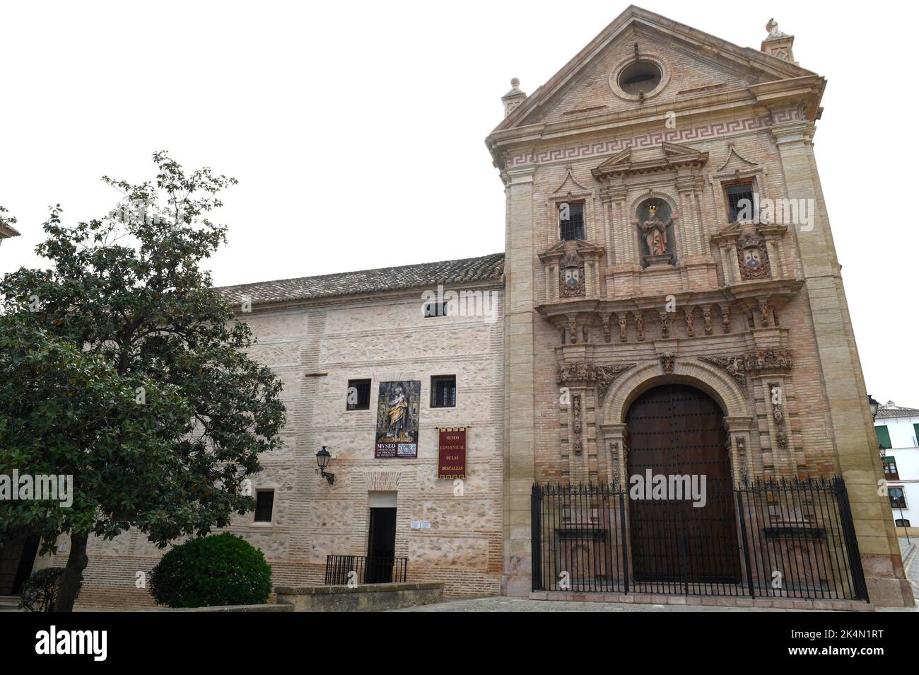 Antequera, Museo Conventual de las Descalzas e Chiesa di San José (a destra). Málaga, Andalusia, Spagna. Foto Stock