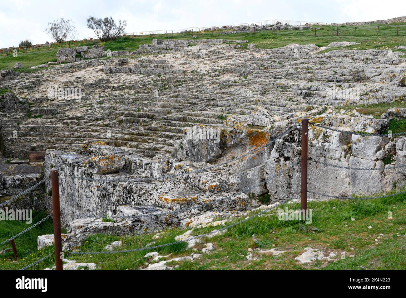Acinipo o Acinippo, città romana vicino Ronda. Teatro. Málaga, Andalusia, Spagna. Foto Stock