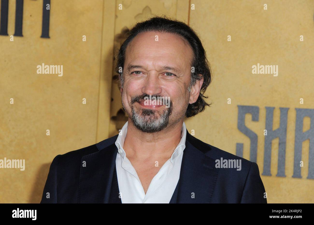 Los Angeles, California. 3rd Ott 2022. Vincent Perez agli arrivi per SHANTARAM Series Premiere su Apple TV , Regency Bruin Theatre, Los Angeles, CA 3 ottobre 2022. Credit: Elizabeth Goodenough/Everett Collection/Alamy Live News Foto Stock