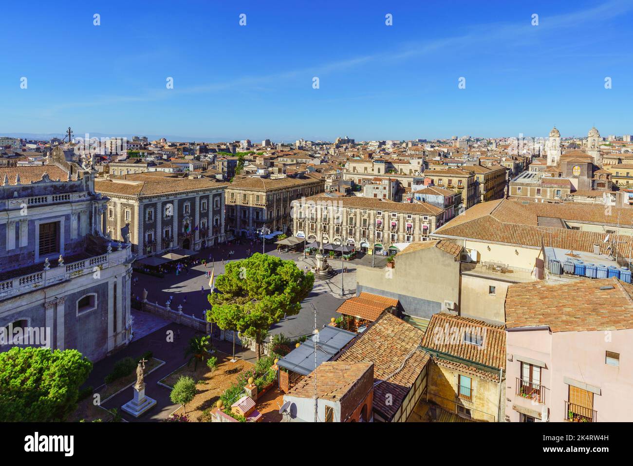 Catania, Italia. Settembre 14, 2022. Vista ad angolo alto di Piazza del Duomo Foto Stock