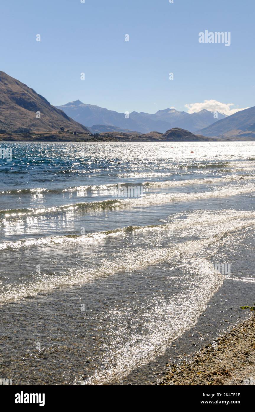 Wanaka è una piccola località turistica estiva e invernale nella regione di Otago, a South Island, in Nuova Zelanda. Wanaka si trova sulla riva del lago Wanak Foto Stock