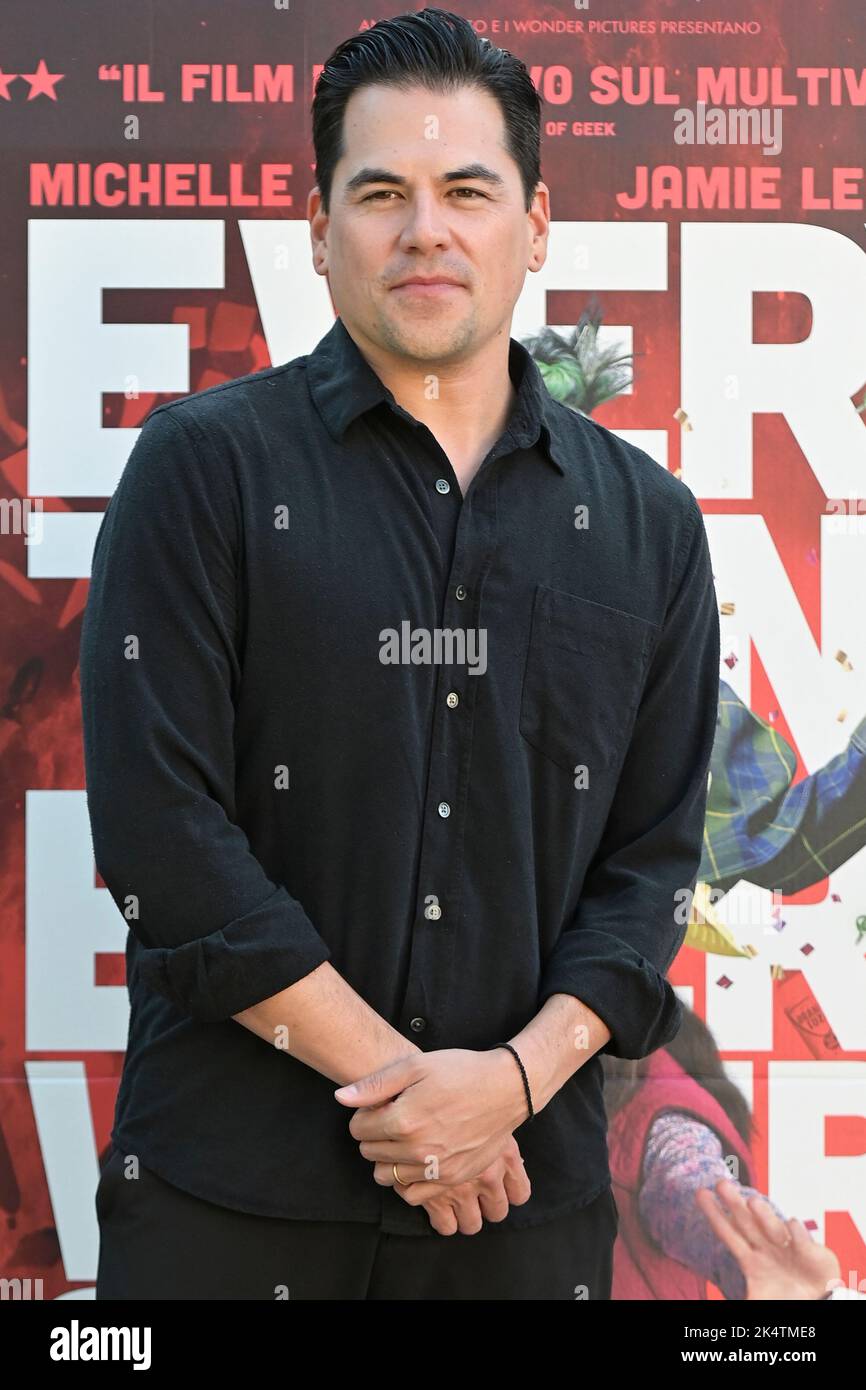 Roma, Italia. 04th Ott 2022. Jonathan Wang film Producer partecipa alla fotocall del film "tutto ovunque in una volta" a Casa del cinema. Credit: SOPA Images Limited/Alamy Live News Foto Stock