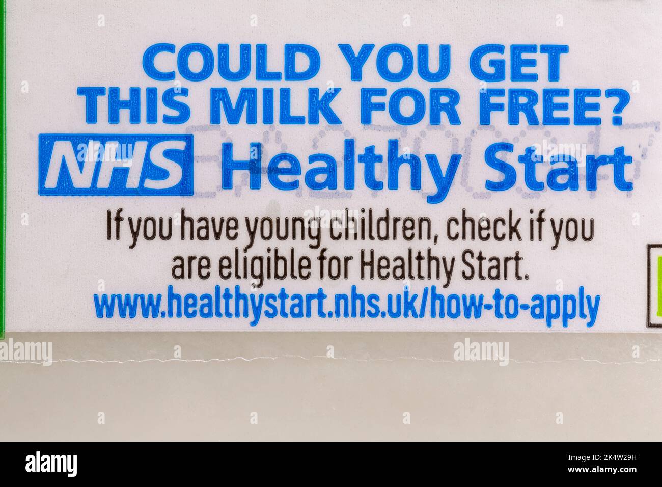 Potresti ottenere questo latte gratuitamente? NHS inizio sano se avete bambini piccoli controllare se siete eleggibili per inizio sano Foto Stock