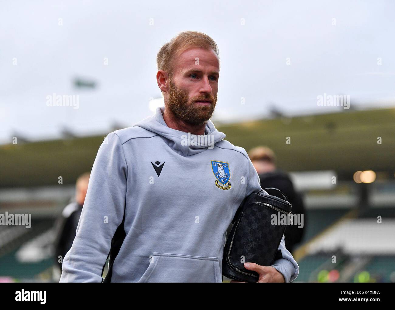 Il centrocampista del mercoledì Sheffield Barry Bannan (10) arriva durante la partita della Sky Bet League 1 Plymouth Argyle vs Sheffield Mercoledì a Home Park, Plymouth, Regno Unito, 4th ottobre 2022 (Foto di Stanley Kasala/News Images) Foto Stock