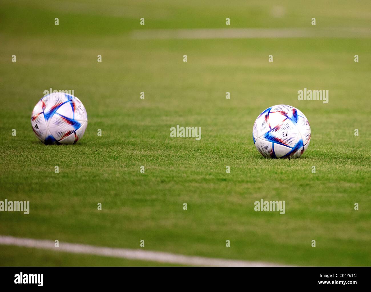 Al rihla pallone ufficiale immagini e fotografie stock ad alta ...