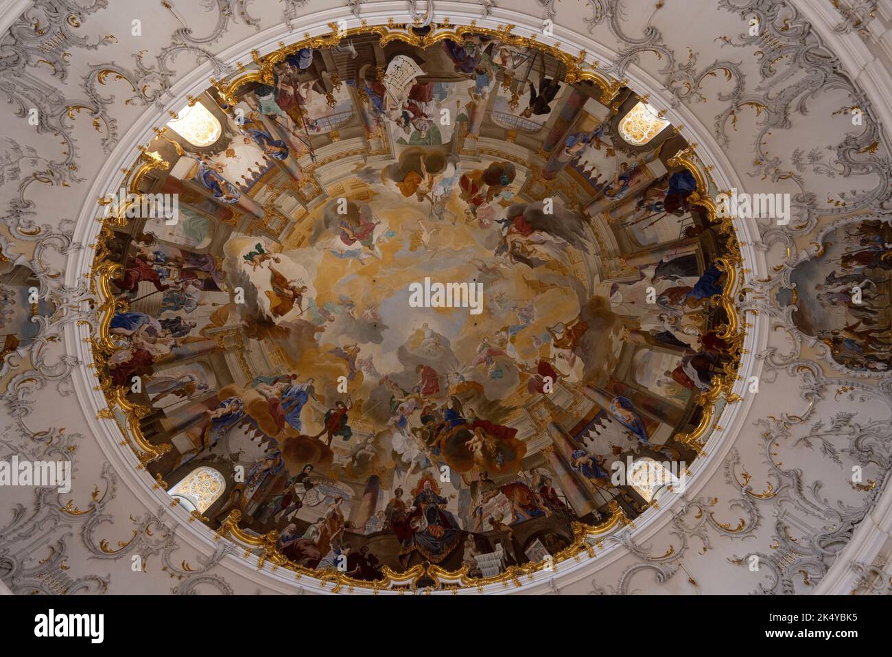 Dipinto ovale a soffitto di Johannes Zick il barocco Palazzo Bruchsal (Schloss Bruchsal), chiamato anche Damiansburg, a Bruchsal, Germania Foto Stock