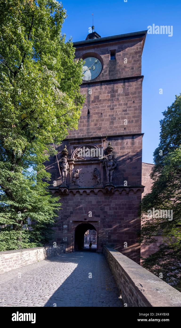 Torre d'ingresso, datata 1530, Castello di Heidelberg (tedesco: Heidelberger Schloss), Baden-Württemberg, Germania Foto Stock