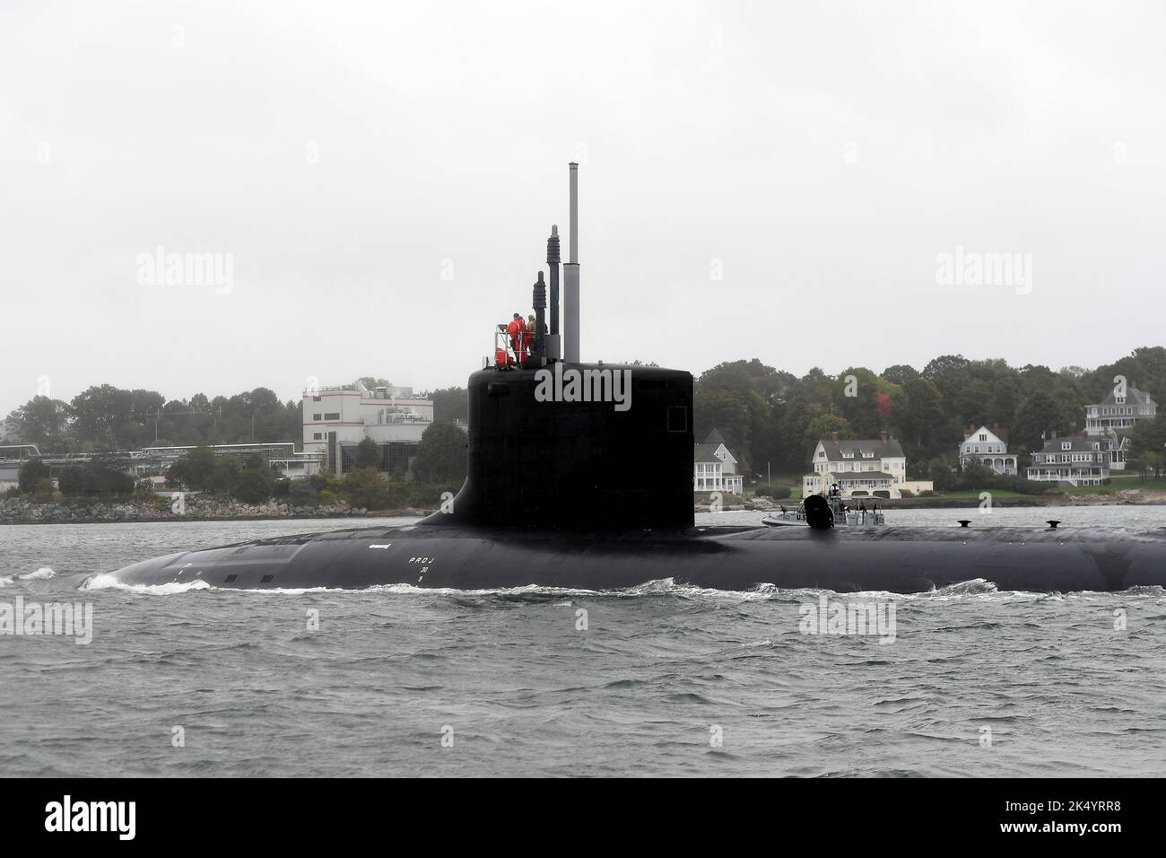 Groton, Stati Uniti. 04th Ott 2022. Il sottomarino ad attacco rapido USS Oregon, classe della Marina militare statunitense, transita nel fiume Tamigi mentre parte dalla base navale sottomarina New London per operazioni di routine, il 4 ottobre 2022 a Groton, Connecticut. Credit: pO2 Wesley Towner/US Navy/Alamy Live News Foto Stock