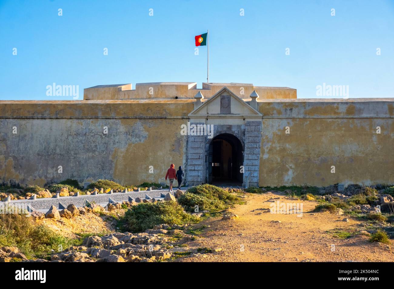 Ingresso alla Fortezza di Sagres, Costa dell'Algarve, Portogallo meridionale Foto Stock