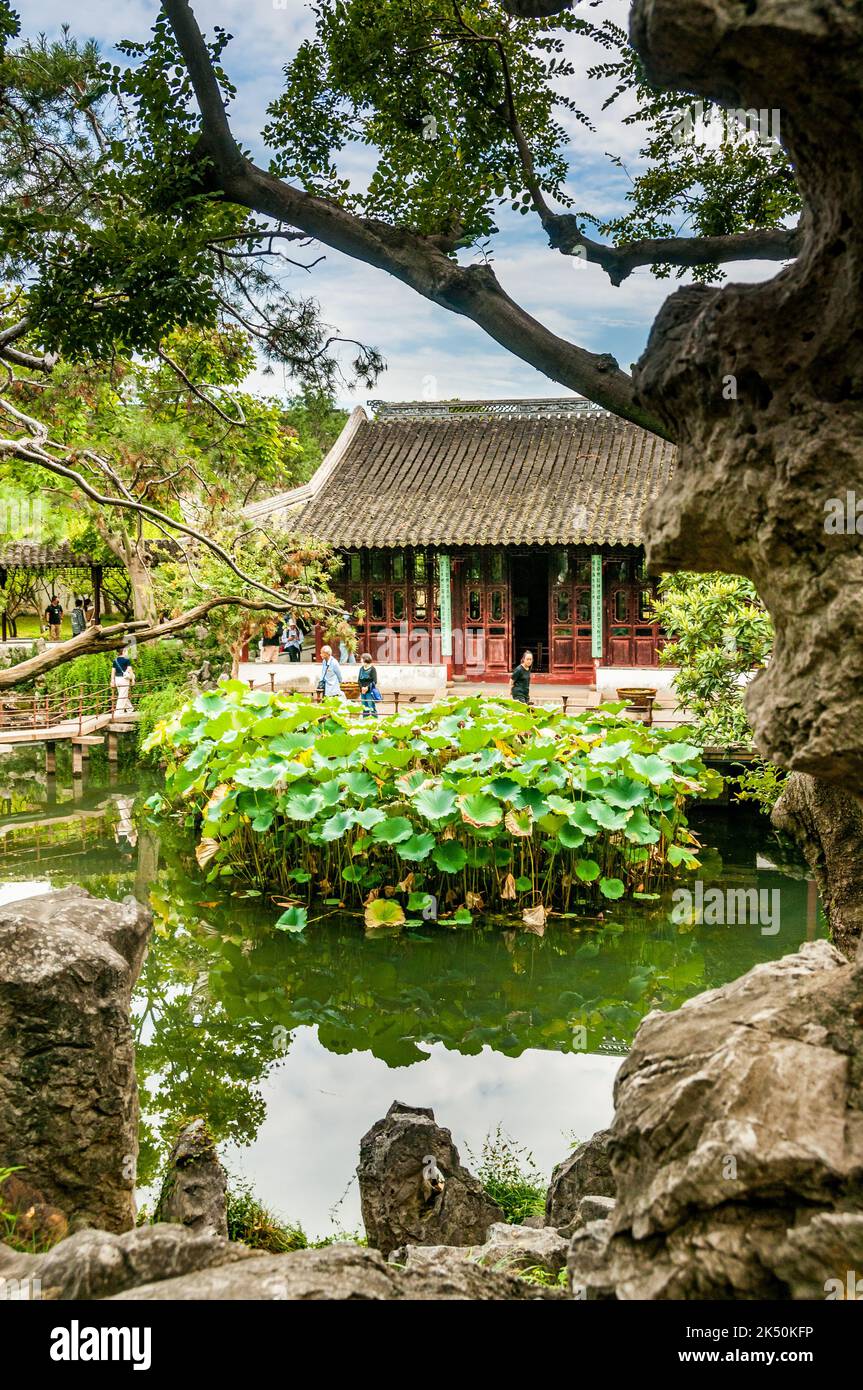 Il Giardino dell'armonia, tradotto anche nel Giardino del piacere (Pleasance), risalente al tardo periodo Qing situato vicino alla stazione della metropolitana Leqiao in su Foto Stock