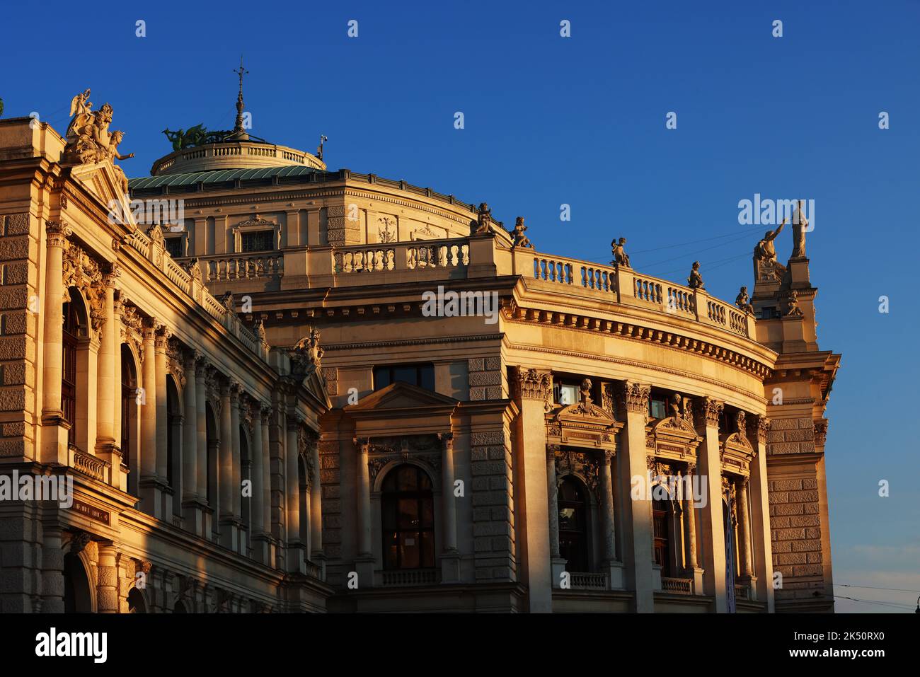 Barock, Teatro, Kunst, Kultur, Wien, Burgtheater, es ist das Österreichische Nationaltheater in der Innenstadt von Vienna mit prachtvoller Fassade Foto Stock