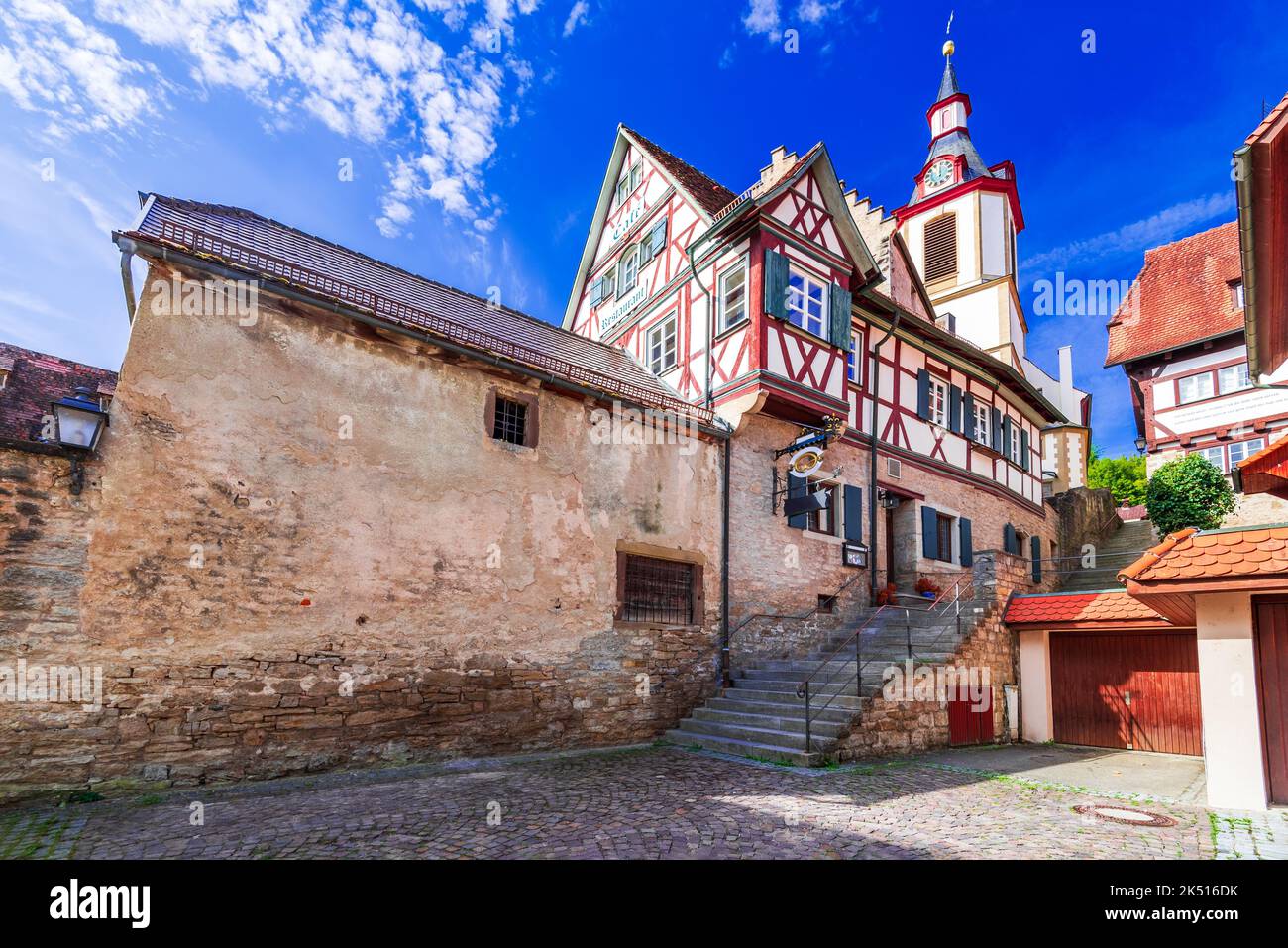 Creglingen, Germania. Edifici storici nel centro storico di Creglingen, strada romantica percorso tematico. Foto Stock