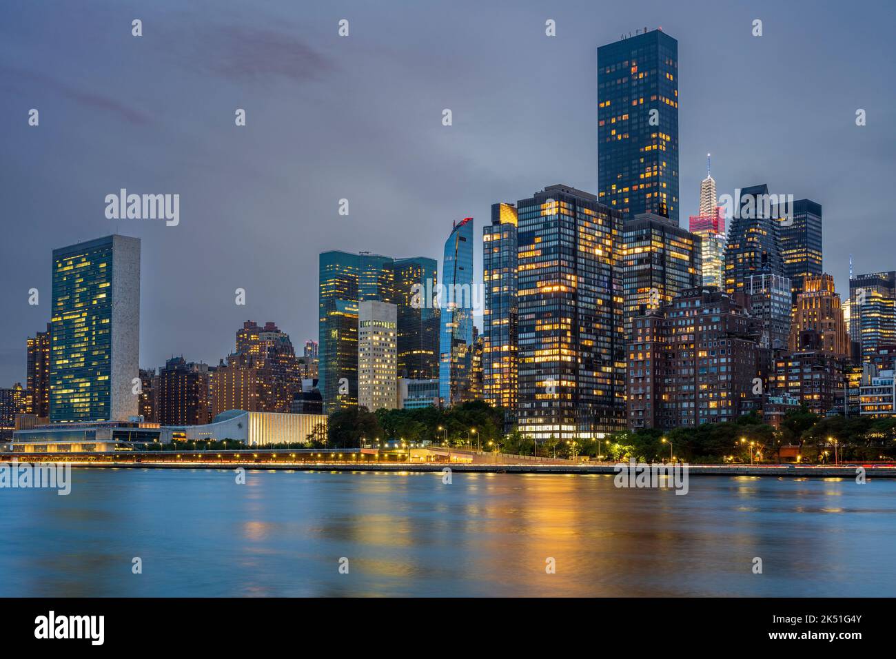 Skyline di Midtown Manhattan e East River, Roosevelt Island, New York, USA Foto Stock