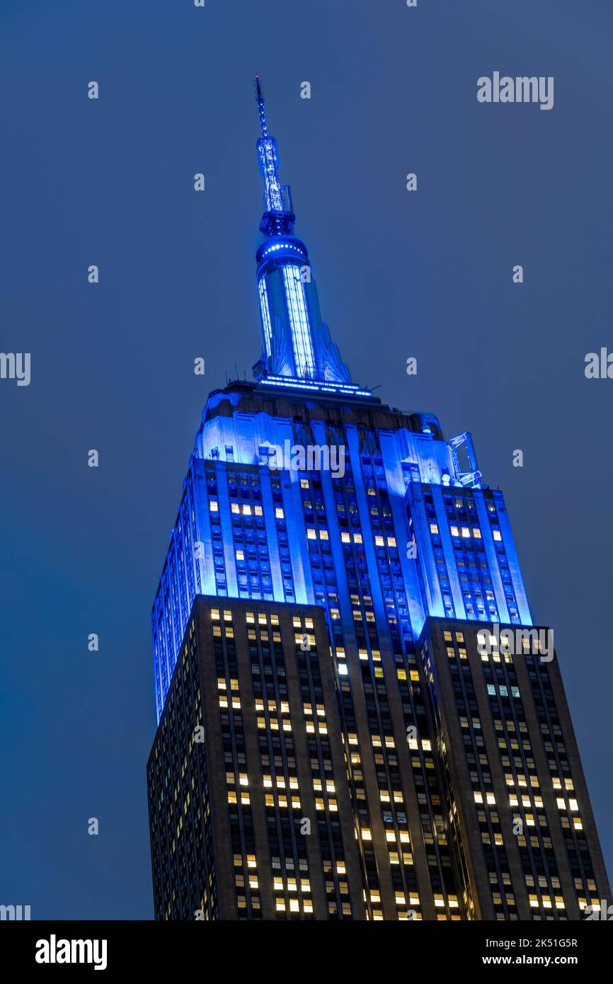 Vista notturna dell'Empire state Building, Manhattan, New York, USA Foto Stock