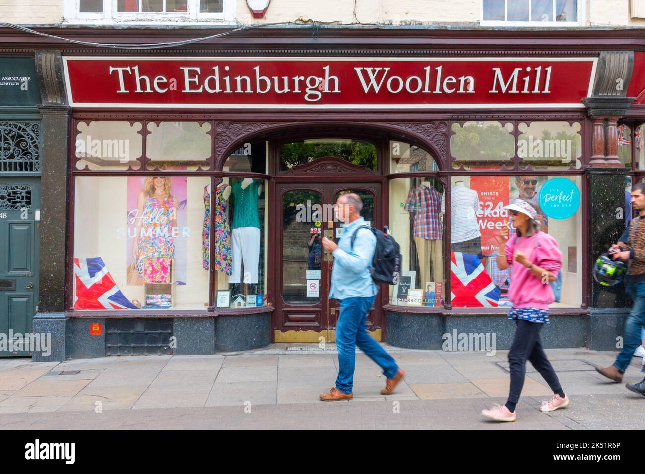 Il negozio Edinburgh Woolen Mill in Sidney Street, Cambridge, Regno Unito Foto Stock