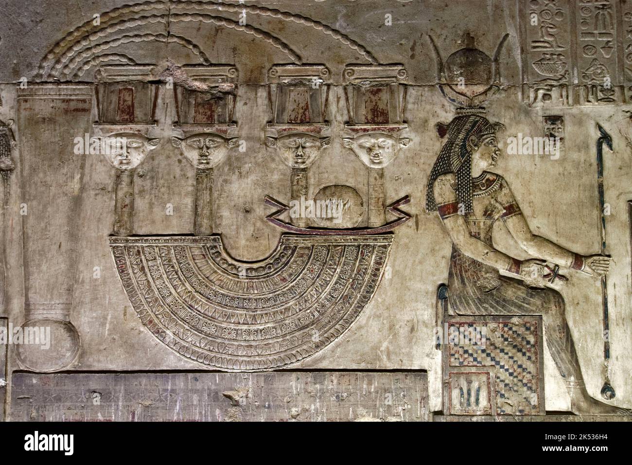 Egitto, Egitto superiore, Nilo Valle, tempio Dendara defunto alla dea Hathor, cripte sono corridoi segreti impostati nello spessore di muri o fondazioni, così Foto Stock