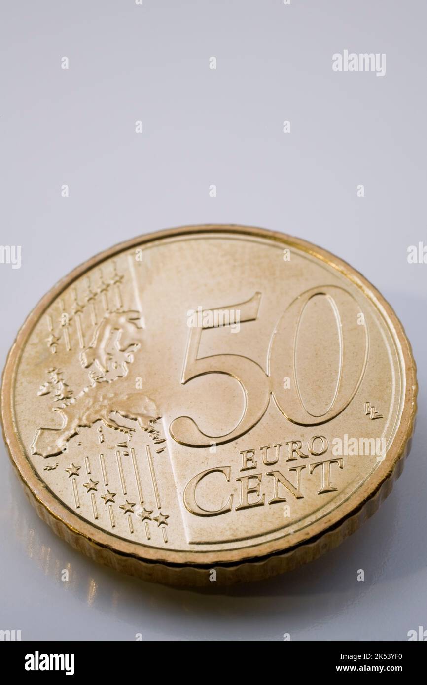 Moneta da 50 centesimi a corso legale immagini e fotografie stock ad alta  risoluzione - Alamy