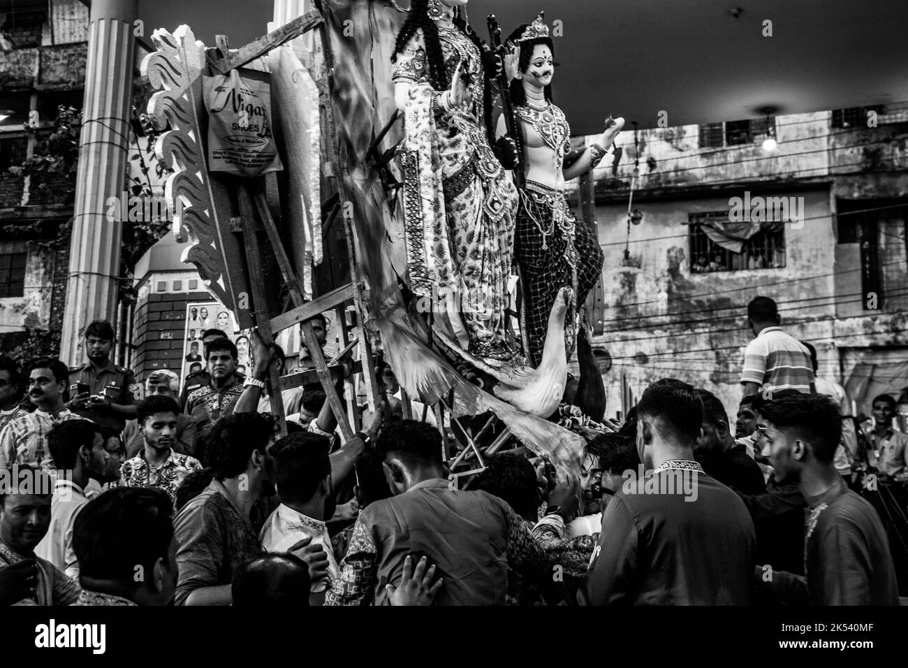 Durga Puja Festival rituale tradizionale in Bangladesh 2022. La Durga Puja, la più grande festa religiosa dei seguaci bengalesi Foto Stock