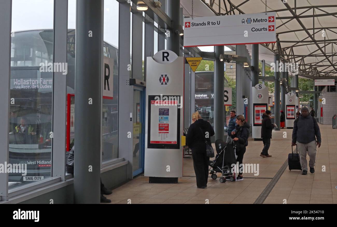 Stazione degli autobus e interscambio di Wolverhampton, Wolverhampton, West Midlands, Inghilterra, Regno Unito, WV1 1LD Foto Stock