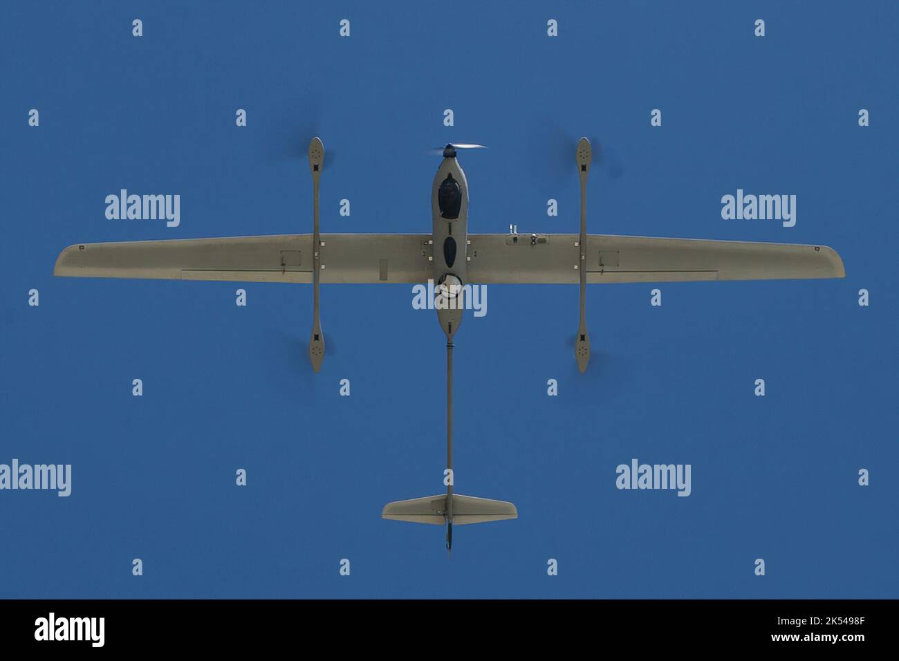 Un sistema Stalker Unmanned Aircraft decollerà durante l'esercizio Littoral II (LEX II) a Camp Lejeune, North Carolina, 3 marzo 2022. Durante il LEX II, Marines e marinai intendono esercitare la loro capacità di scoraggiare il comportamento coercitivo di un avversario nozionale e contribuire direttamente attraverso la dissuasione con sistemi tecnologici avanzati. La divisione ha testato nuove tattiche e training con team di ricognizione e ricognizione multi-dominio in conformità con Force Design 2030. (STATI UNITI Foto del corpo marino di Lance CPL. Ryan Ramsammy) Foto Stock