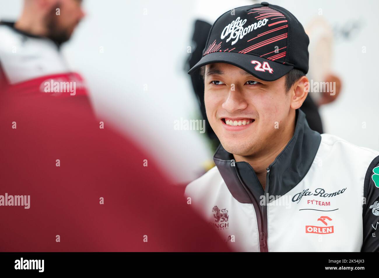ZHOU Guanyu (chi), Alfa Romeo F1 Team ORLEN C42, ritratto durante la Formula 1 Honda Japanese Grand Prix 2022, 18th° round del Campionato del mondo FIA di Formula uno 2022 dal 7 al 9 ottobre 2022 sul Suzuka International Racing Course, a Suzuka, prefettura di mie, Giappone - Foto: Florent Gooden / DPPI/DPPI/LiveMedia Foto Stock