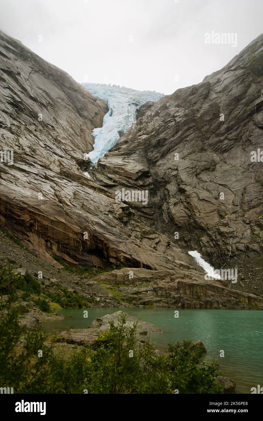 Ghiacciaio di Briksdal e Briksdalsbrevatnet- Jostedalsbreen nasjonalpark- Jostedal Glacier National Park. Briksdalsbreen, Norvegia, 2022. Foto Stock