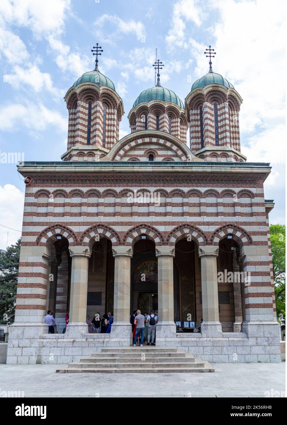 Craiova, Dolj, Romania – 14 maggio 2022: Cattedrale ortodossa di San Demetrio nella piazza centrale di Craiova, Romania. Foto Stock