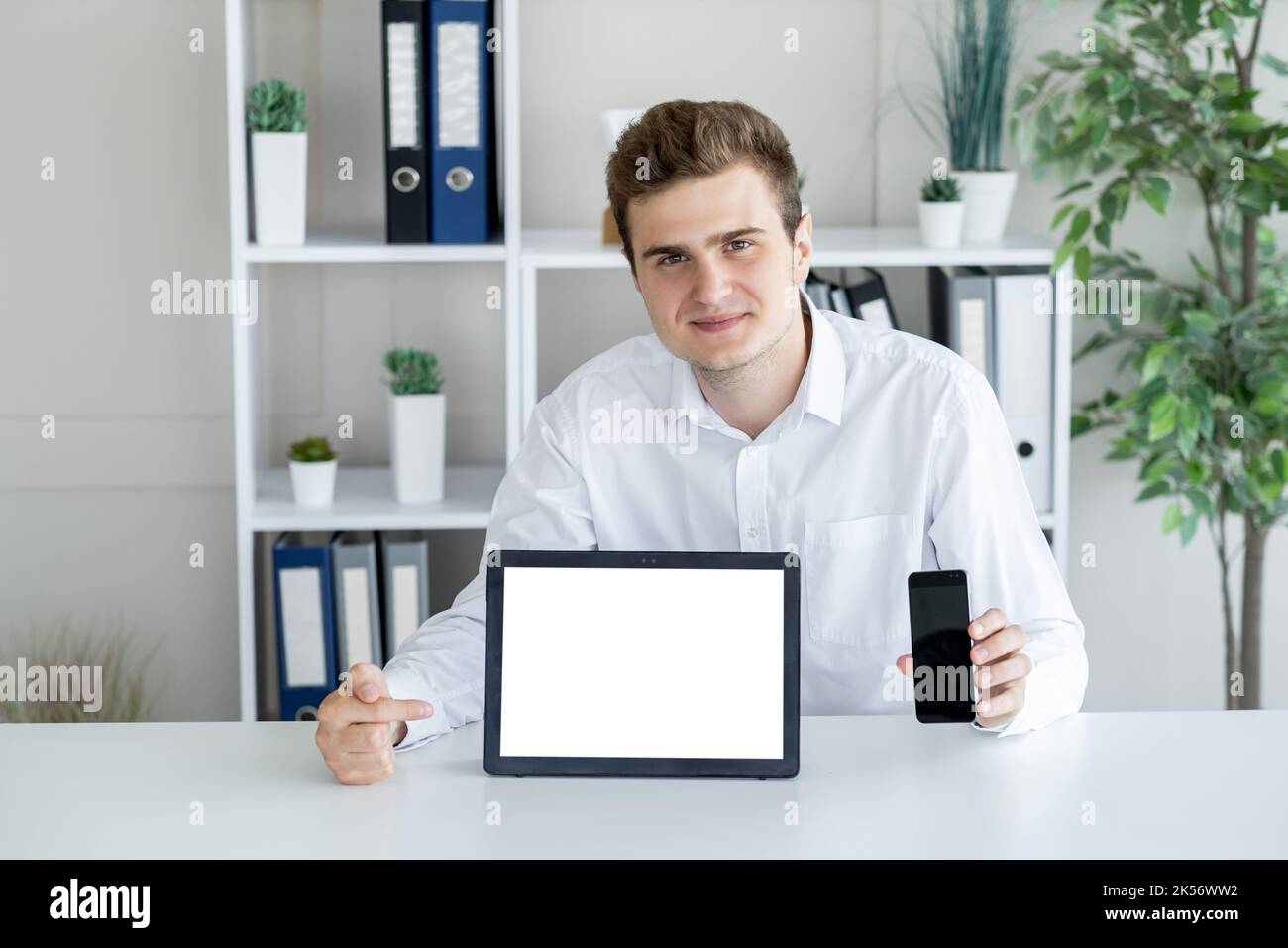 pubblicità digitale ufficio uomo computer mockup Foto Stock