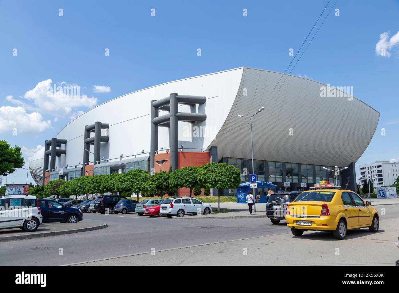 Craiova, Dolj, Romania – 14 maggio 2022: La nuova sala sportiva il 14 maggio 2022 a Craiova, Romania. Foto Stock