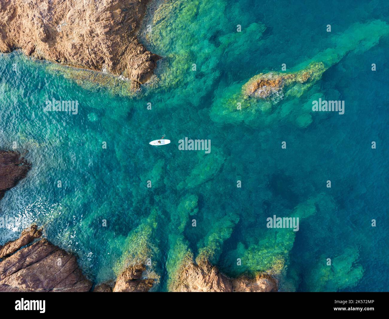 Francia, Var, Corniche de l'Esterel, Saint Raphael, Cap du Dramont (veduta aerea) Foto Stock