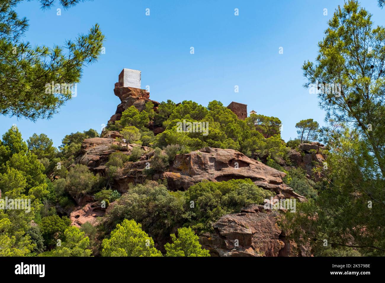 Spagna, Catalogna, Costa Daurada, Mont-Roig del Camp, Ermita de Mare de Deu de la Roca dipinta da Joan Miró Foto Stock