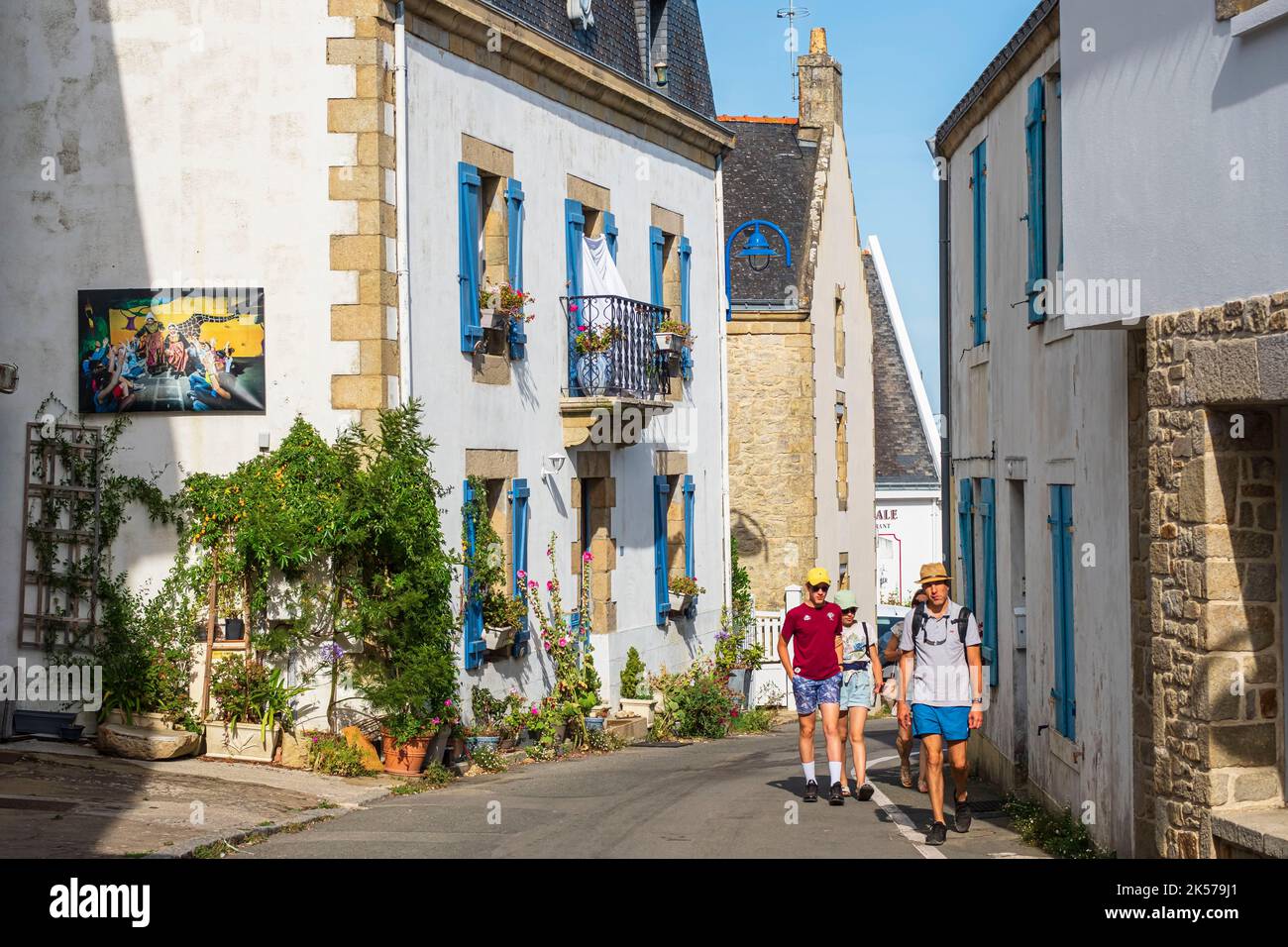 Francia, Morbihan, Locmariaquer, tappa sul sentiero costiero o GR 34 percorso a lunga distanza Foto Stock