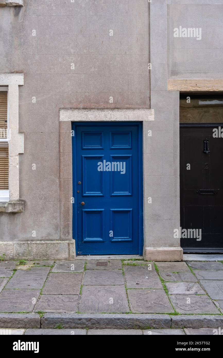 Sportello con pannello di legno blu Foto Stock