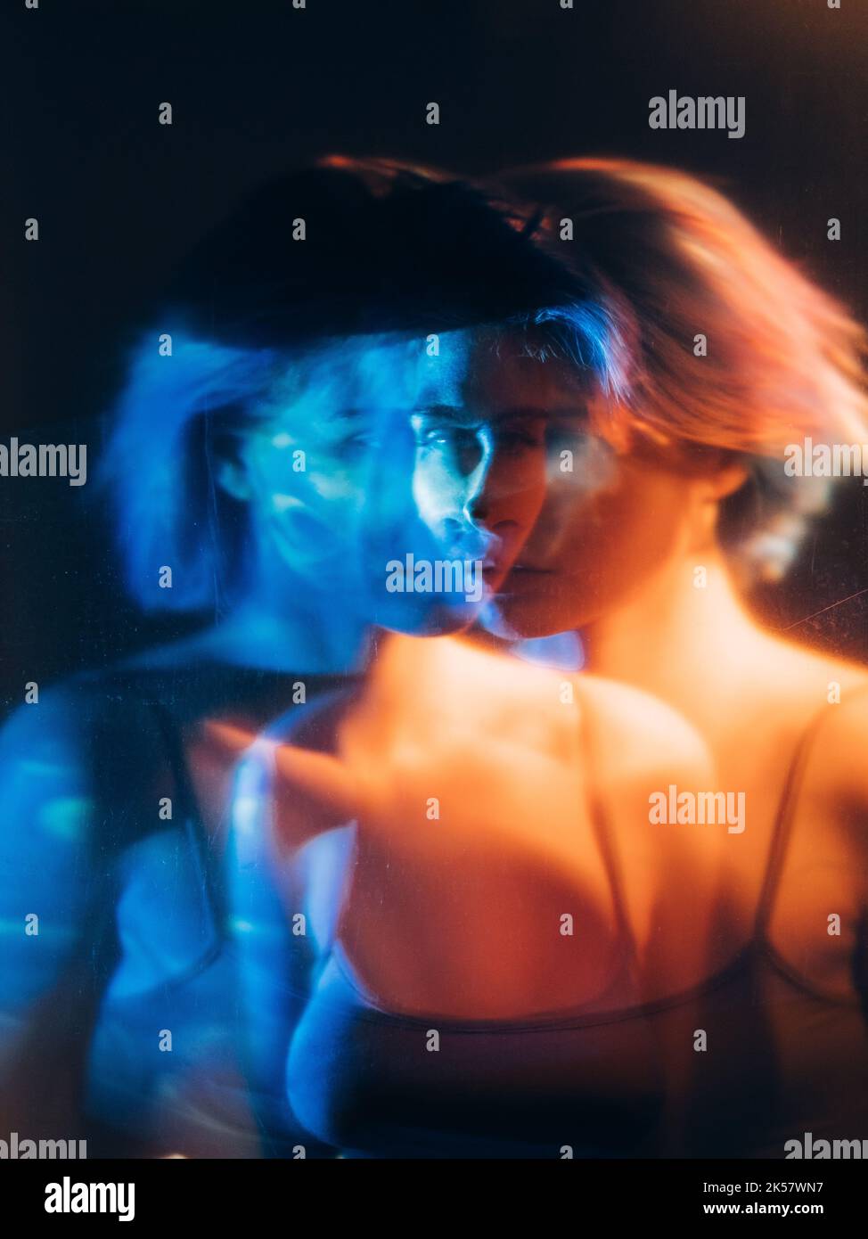 split mente bipolare disordine donna arte silhouette Foto Stock