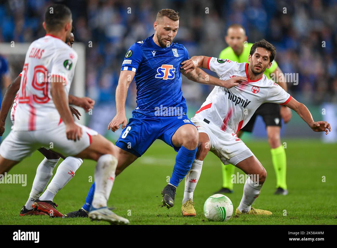 Poznan, Polonia. 06th Ott 2022. Jesper Karlstrom, Mariano Bareiro durante la partita della UEFA Europa Conference League tra Lech Poznan e Hapoel Beer Sheva il 6 ottobre 2022 a Poznan, Polonia. (Foto di PressFocus/Sipa USA)France OUT, Poland OUT Credit: Sipa USA/Alamy Live News Foto Stock