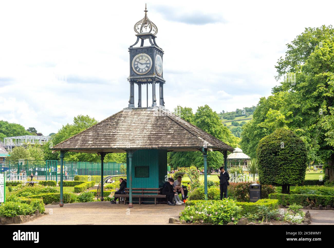 Padiglione della torre dell'orologio, Hall Leys Park, Matlock, Derbyshire, Inghilterra, Regno Unito Foto Stock