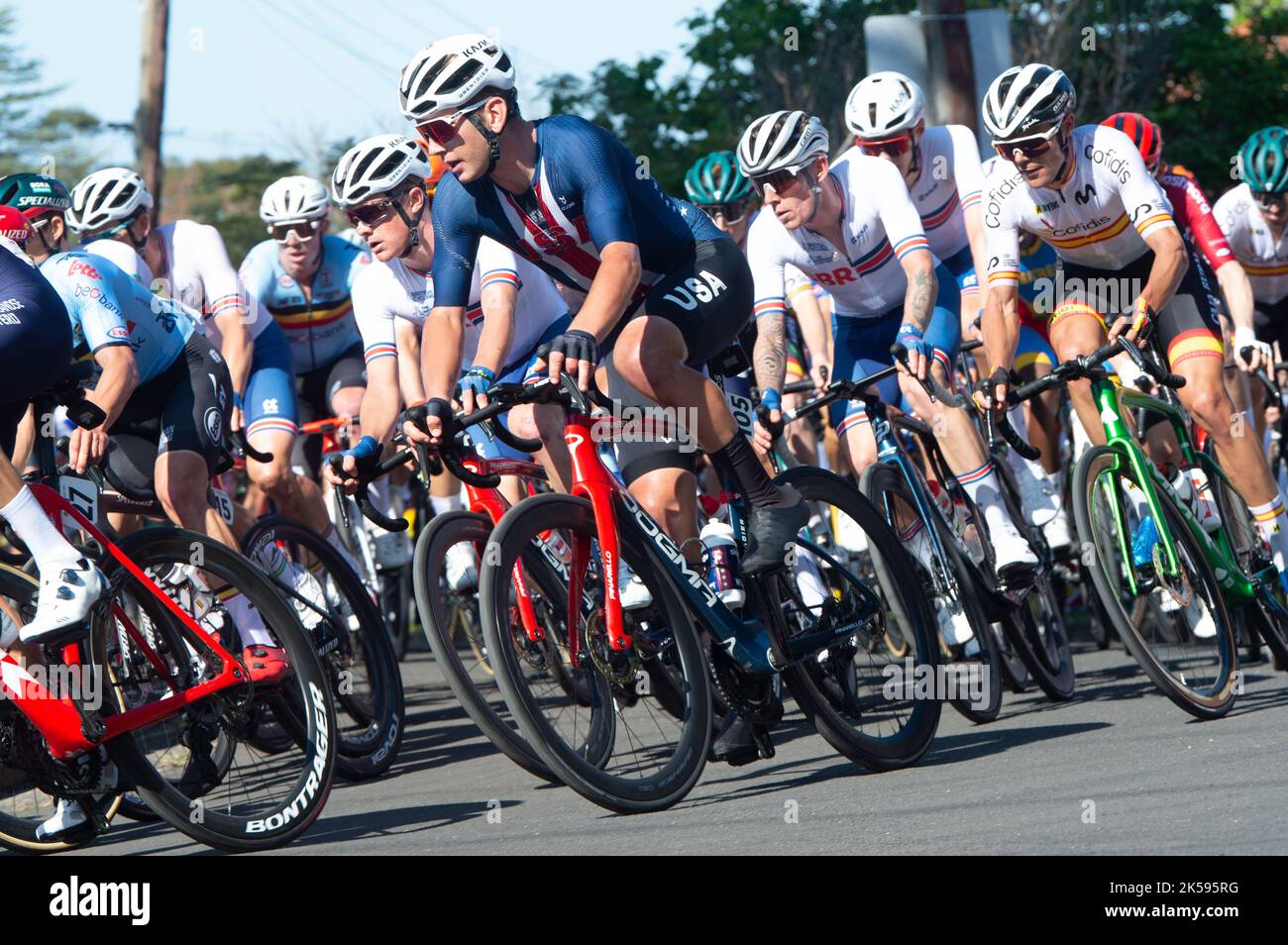 Magnus Sheffield del Team USA si trova in un angolo durante la corsa su strada maschile Elite, i Campionati mondiali di ciclismo su strada UCI, Wollongong, AUS Foto Stock