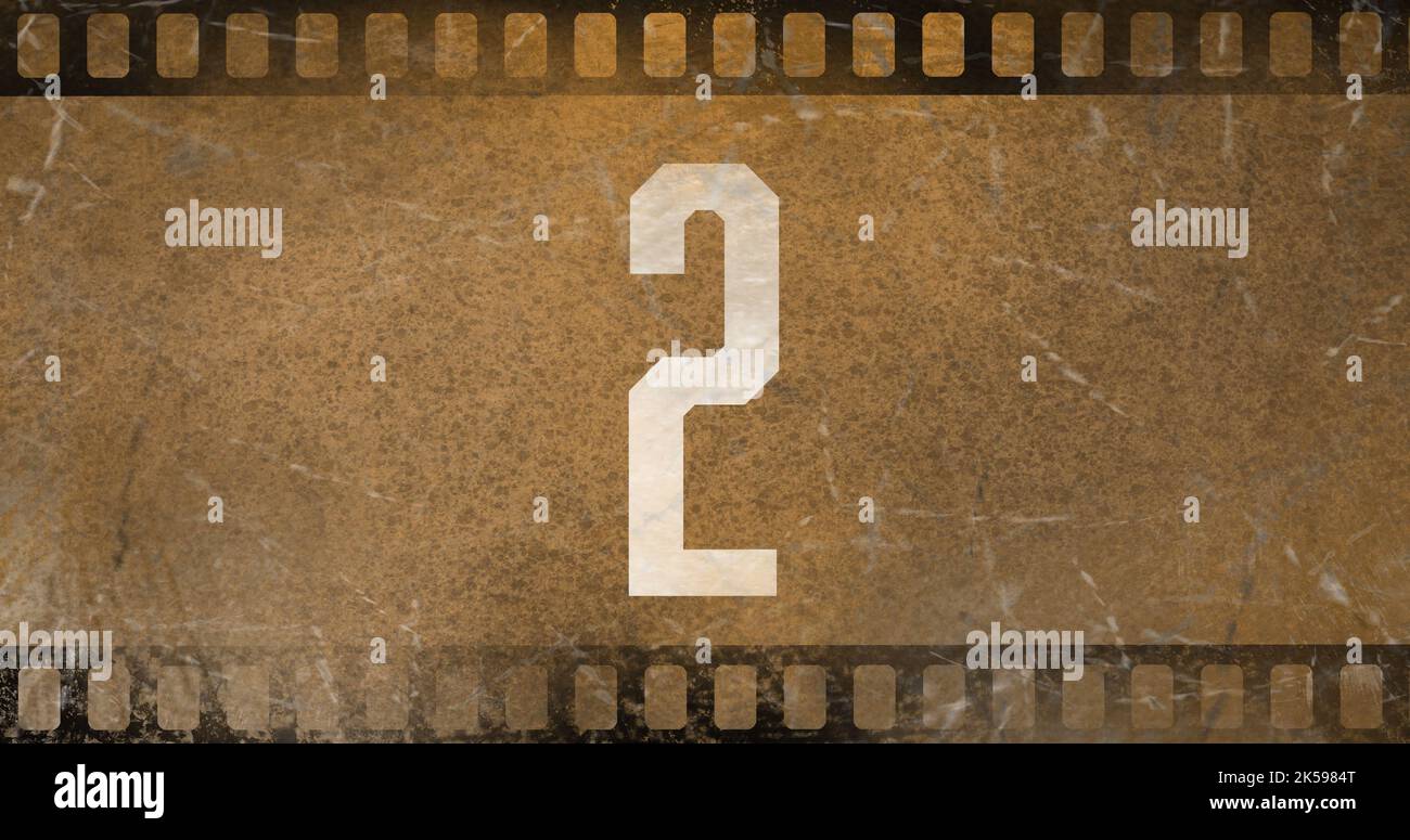 Composto di testo bianco numero 2 su vecchia pellicola negativa della fotocamera, spazio di copia Foto Stock