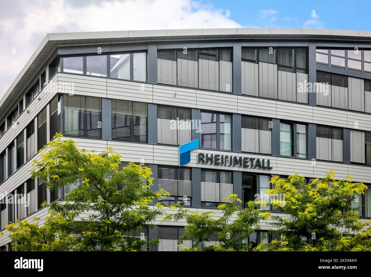 27.07.2022, Germania, Renania settentrionale-Vestfalia, Düsseldorf - RHEINMETALL, sede del gruppo armamenti e fornitore automobilistico con sede a Duesseldor Foto Stock