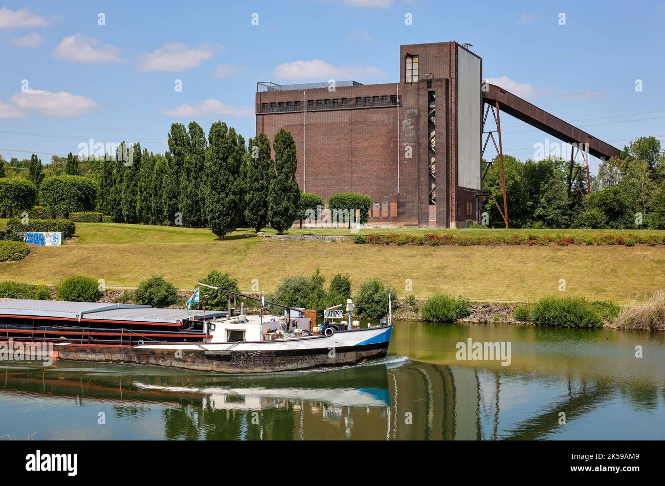 30.07.2022, Germania, Renania settentrionale-Vestfalia, Gelsenkirchen - Nordsternpark, qui con la costruzione dell'impianto di miscelazione del carbone dell'ex Nordstern co Foto Stock