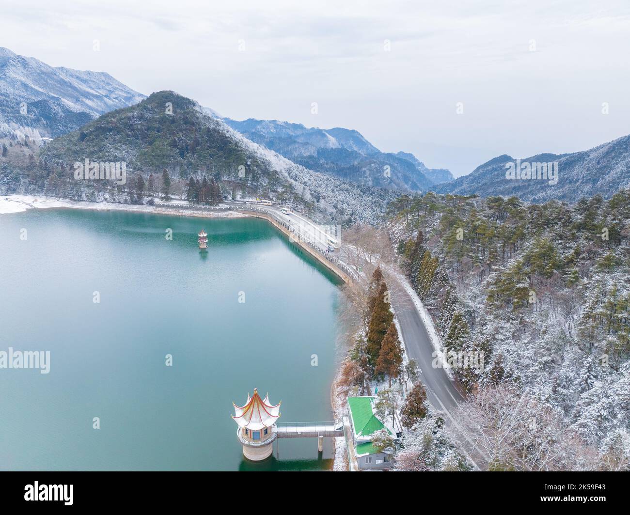 Neve d'inverno scena a Lushan / montagna Lu 5A Parco Nazionale Scenic Area, Jiujiang City, Jiangxi Provincia Foto Stock