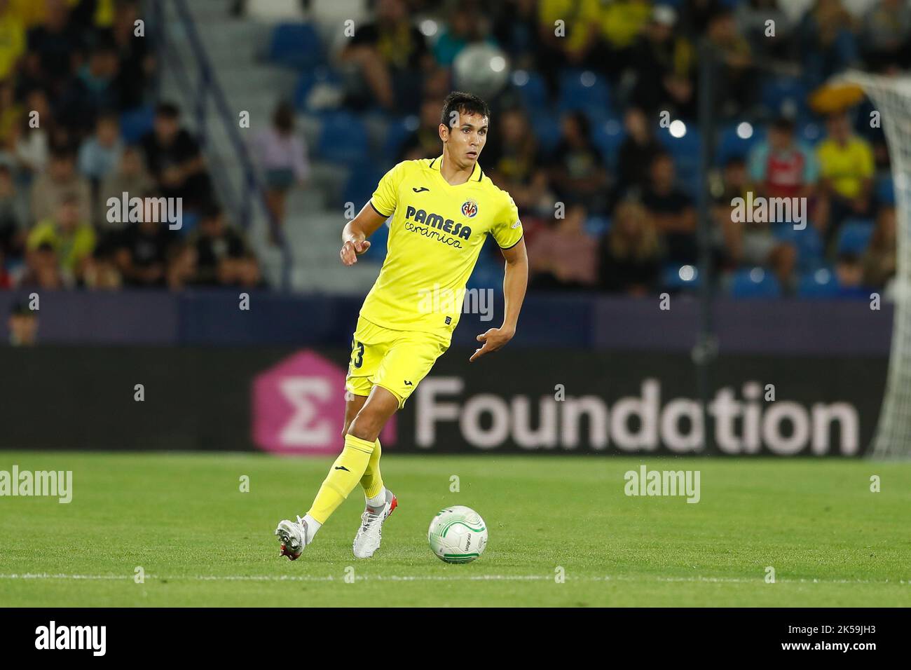 Valencia, Spagna. 6th Ott 2022. Aissa Mandi (Villarreal) Calcio : UEFA Europa Conference League fase di gruppo Gruppo C incontro tra Villarreal CF 5-0 FK Austria Wien presso l'Estadi Ciutat de Valancia di Valencia, Spagna . Credit: Mutsu Kawamori/AFLO/Alamy Live News Foto Stock