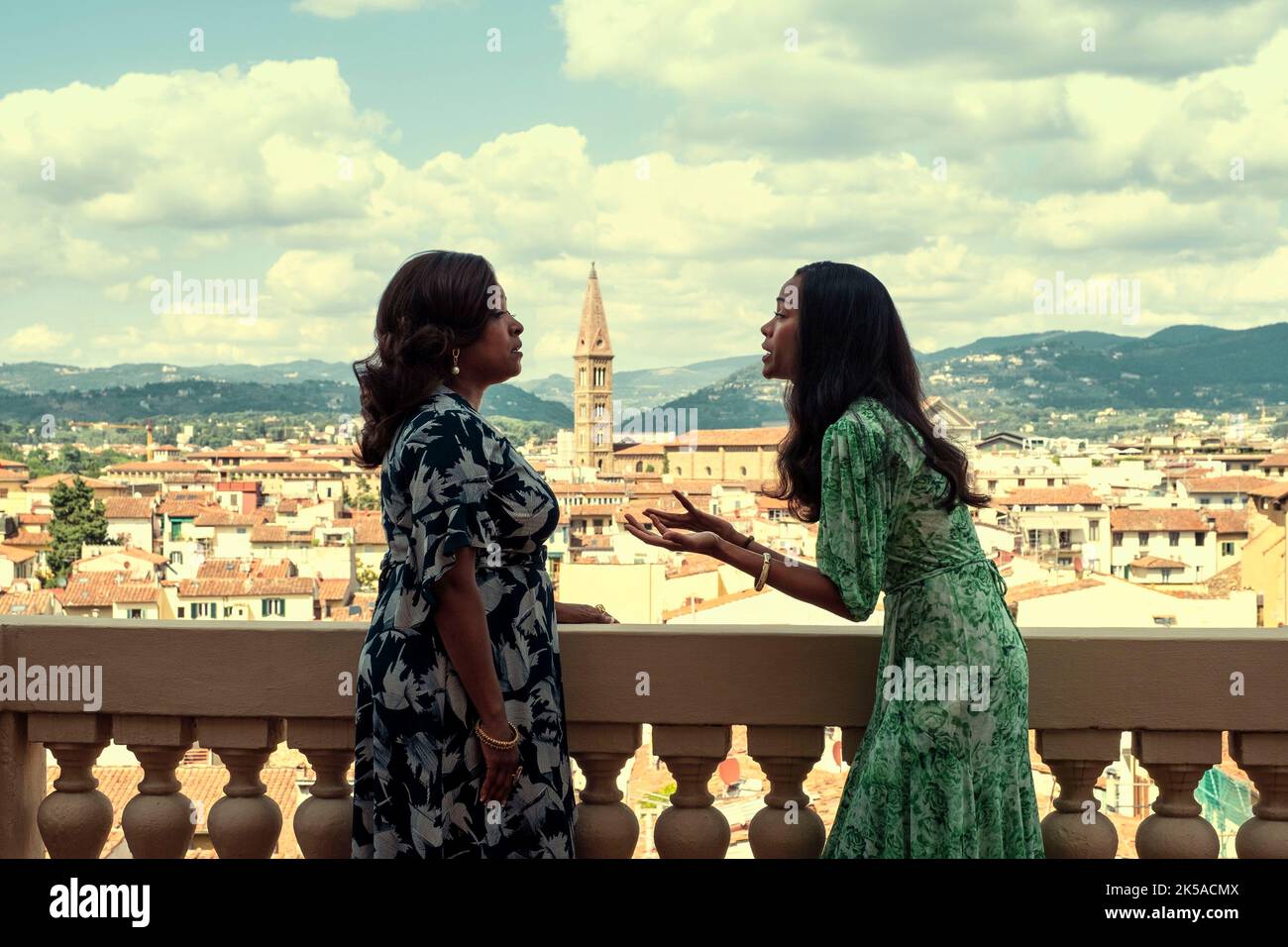 KELLITA SMITH e ZOE SALDANA in FROM SCRATCH (2022), diretto da DENNIE GORDON e NZINGHA STEWART. Credit: 3 Artisti / Netflix / Album Foto Stock
