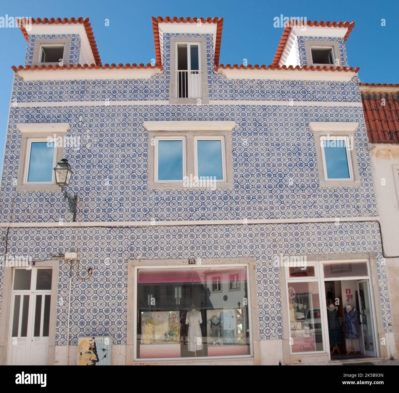 Tradizionale casa portoghese con piastrelle, Cascais, Portogallo Foto Stock