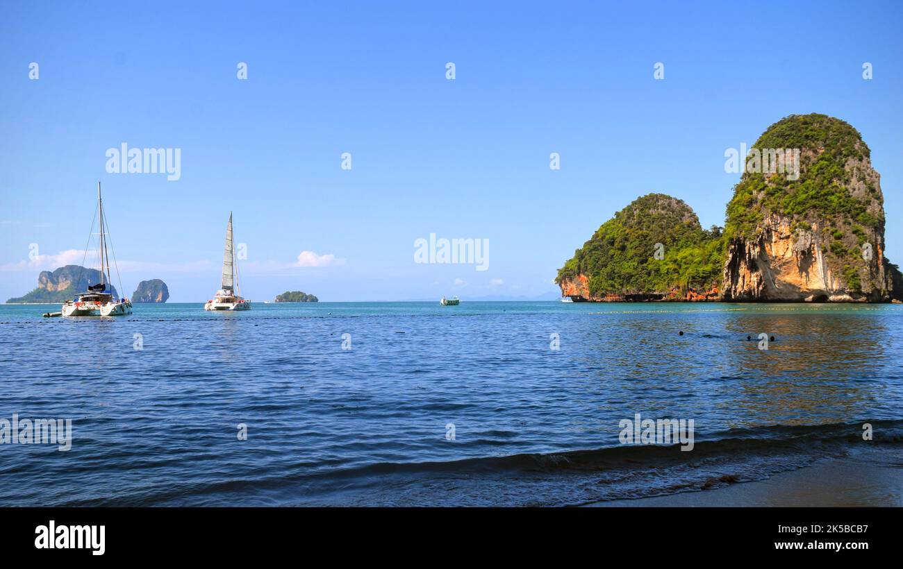 Barca a vela a Krabi, Thailandia Foto Stock